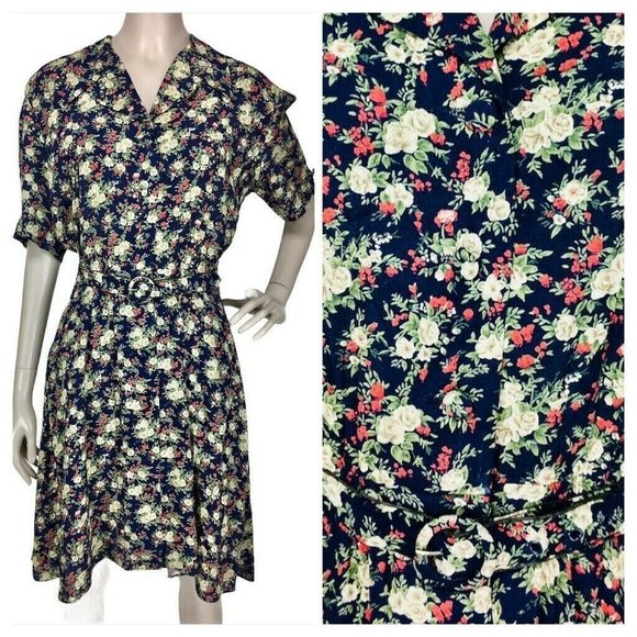 Vintage 1970's Kwai Ditsy Floral Butterfly Collar Belted Button-Down Dre…